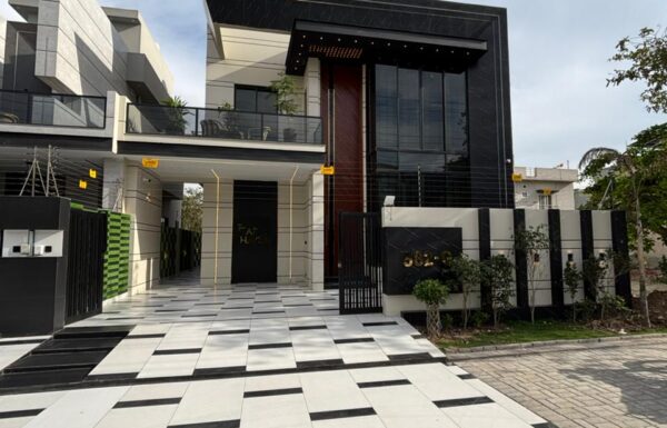 THE MOST LUXURY HOUSE FOR SALE IN CENTRAL PARK HOUSING SCHEME LAHORE